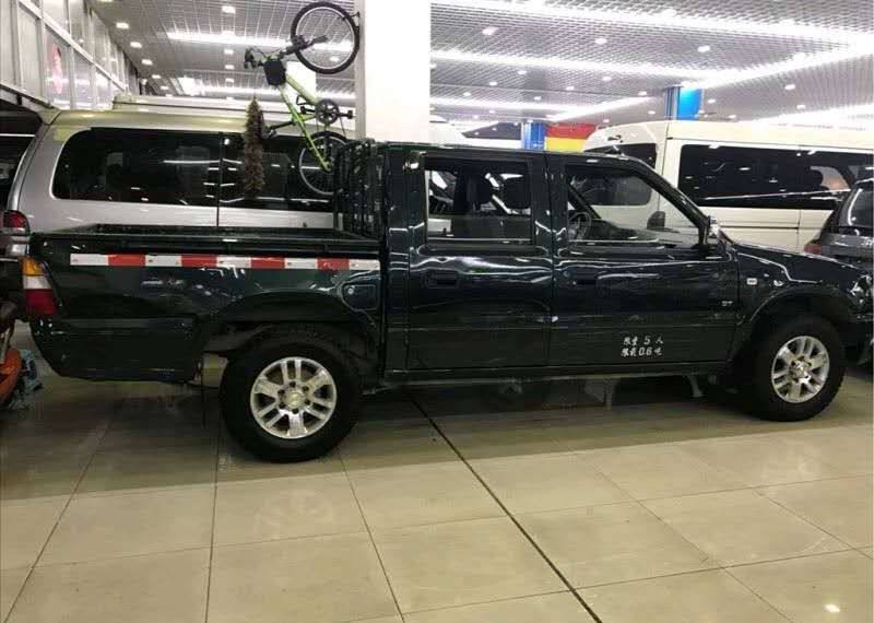 ISUZU Pickup 2015,2.8T 4x4  (2).jpg