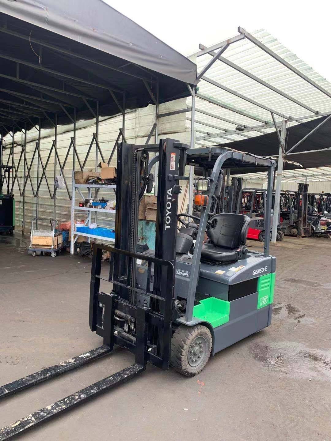 Used Electric forklift Toyota (5).jpg