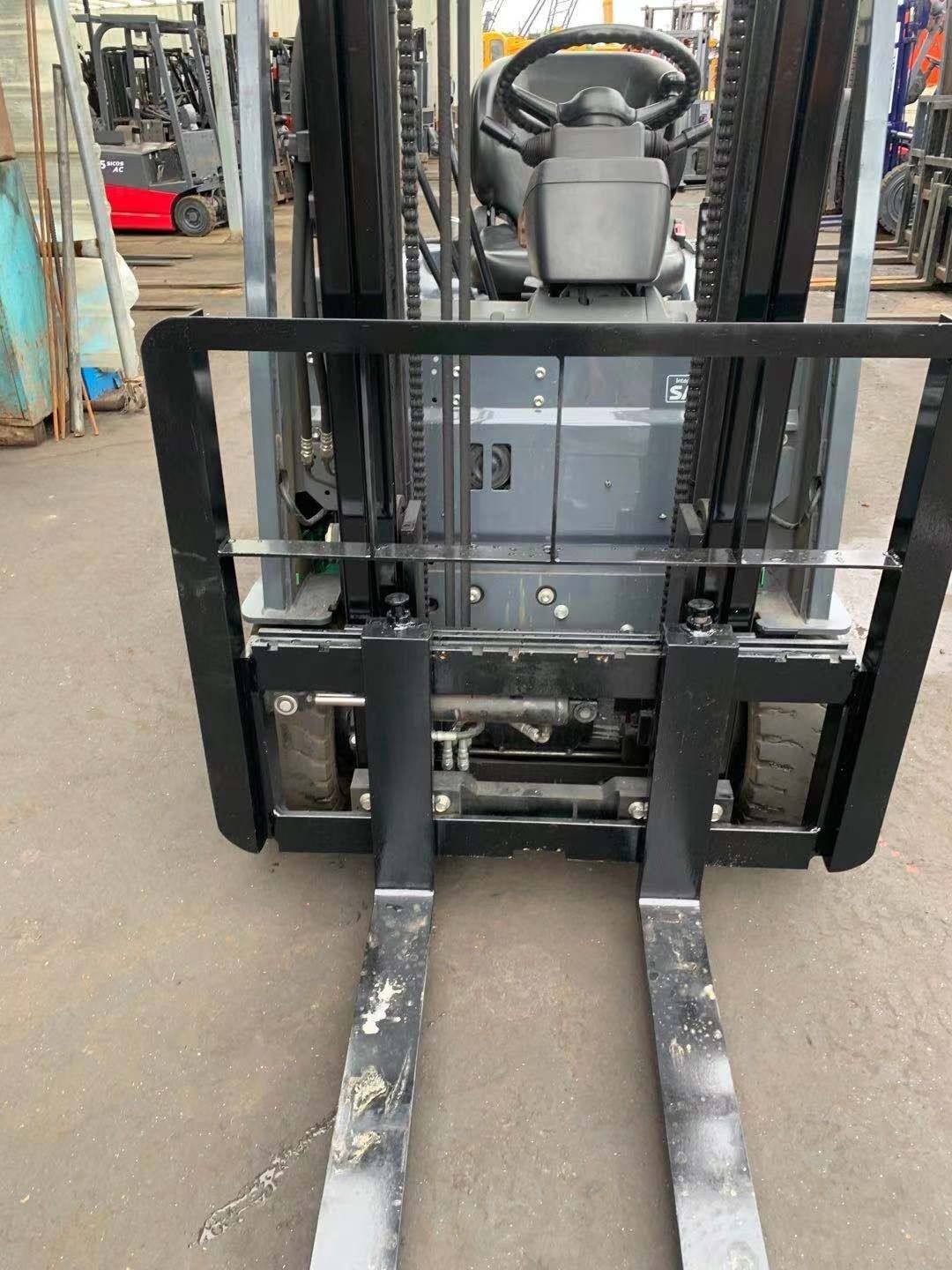 Used Electric forklift Toyota (8).jpg