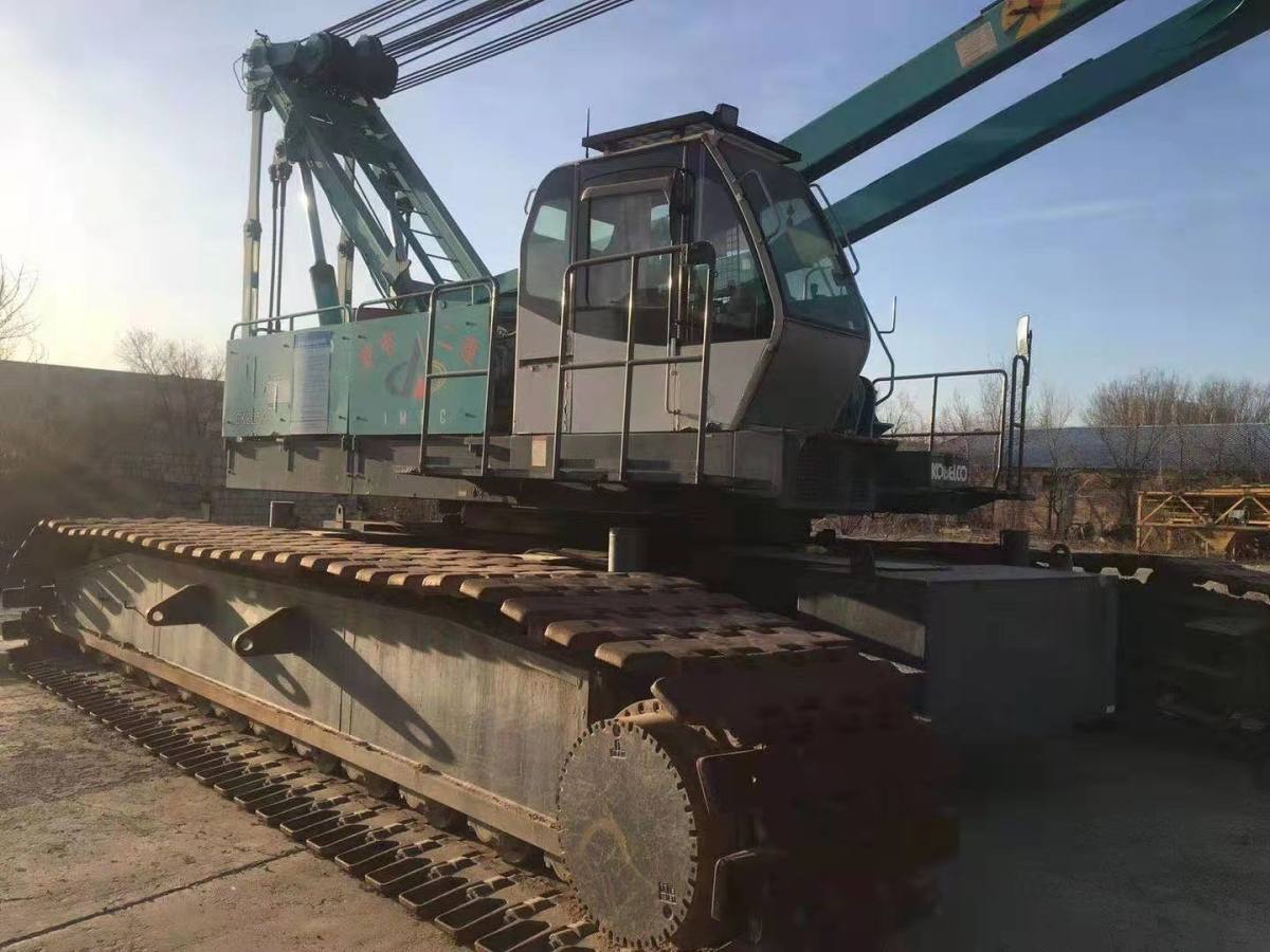 Used 250ton crawler crane Kobelco 250T (2).jpg