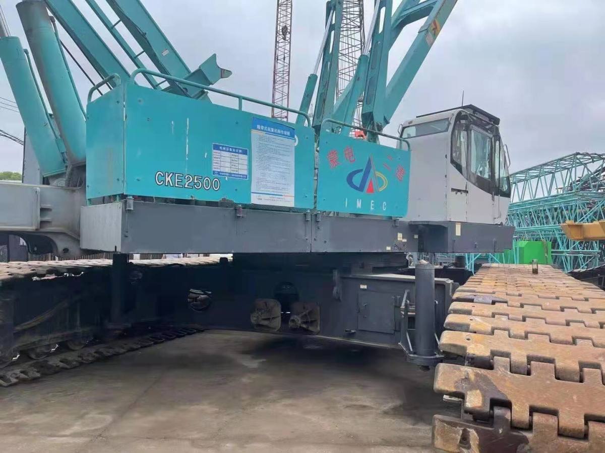 Used 250ton crawler crane Kobelco 250T (3).jpg