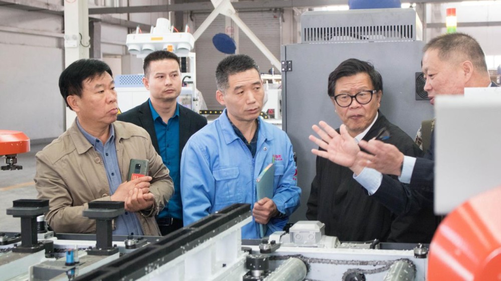 Интеллектуальный завод Quick CNC способствует глобальной модернизации деревообрабатывающей промышленности 4.0 Интеллектуальный завод Quick CNC способствует глобальной модернизации деревообрабатывающей промышленности 4.0