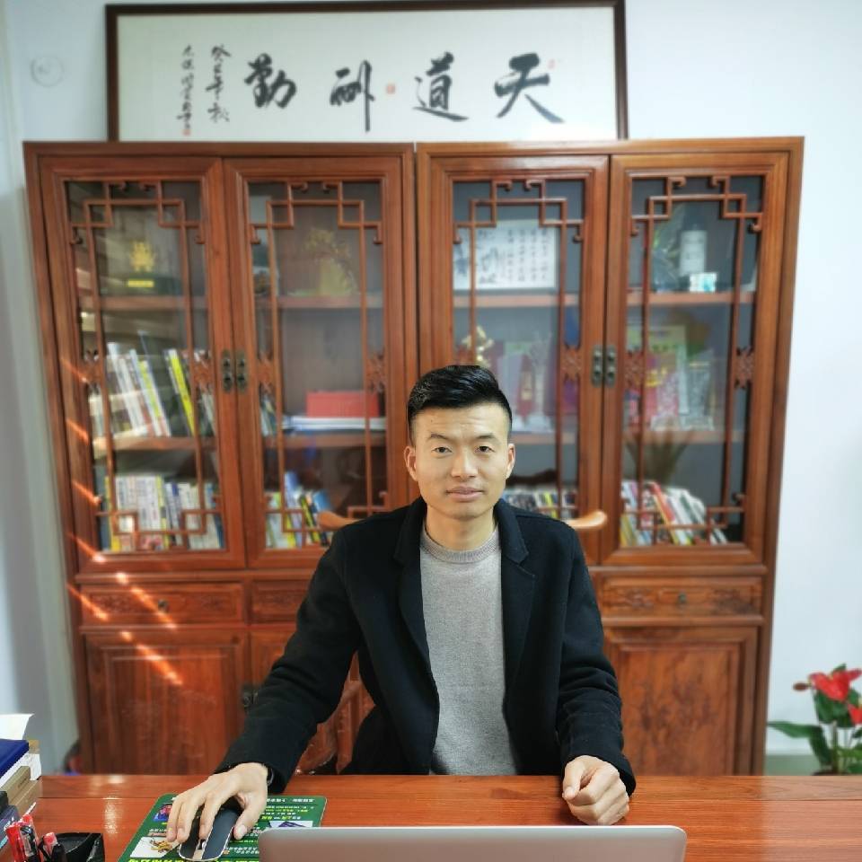 李恩亮 学长