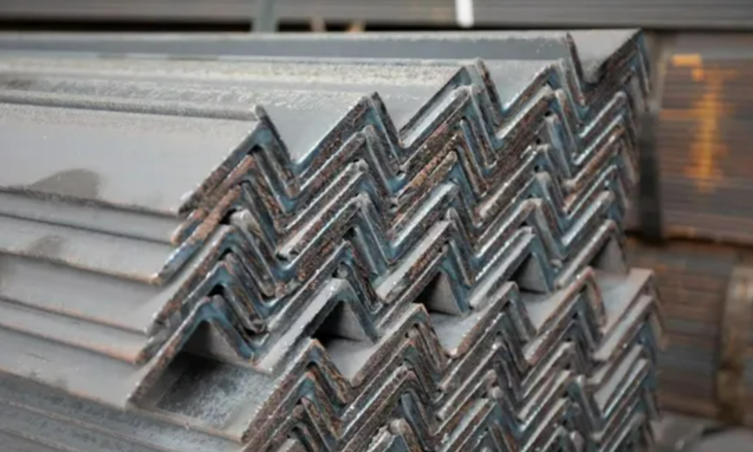 Acero angular
