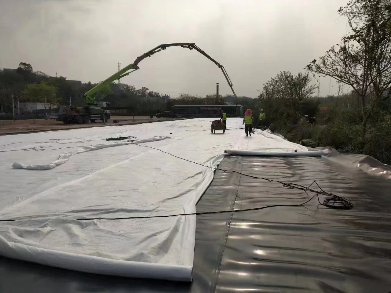 Geomembrana de HDPE /LDPE /LLDPE/revestimiento para estanque Geomembranas de HDPE HDPE liso para granja de peces