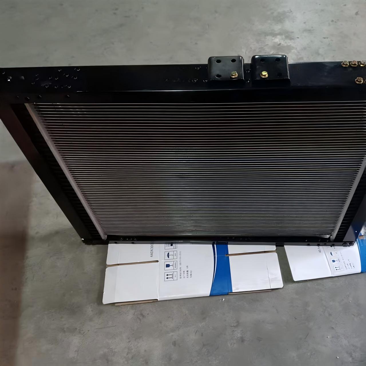 Radiador FOTON 1425313106401 Conjunto de radiador de refrigeración del motor de servicio pesado para camión FOTON AUMAN