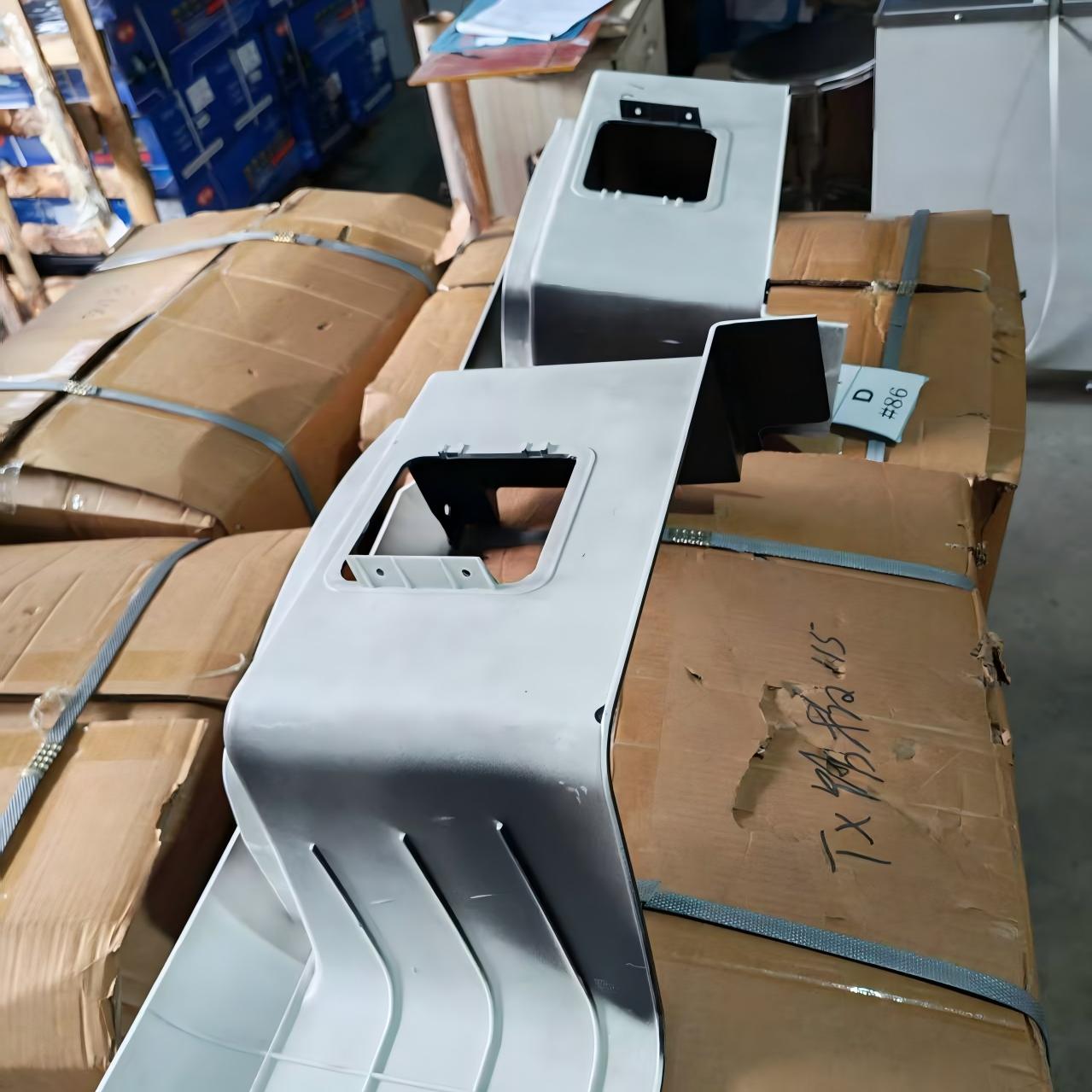 Peldaño inferior TX380 L pintado WG1664248115 para camión pesado TX380