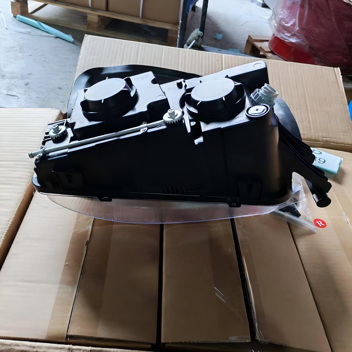 Faro TX R (lado derecho) conjunto de faro para camión pesado de la Serie TX