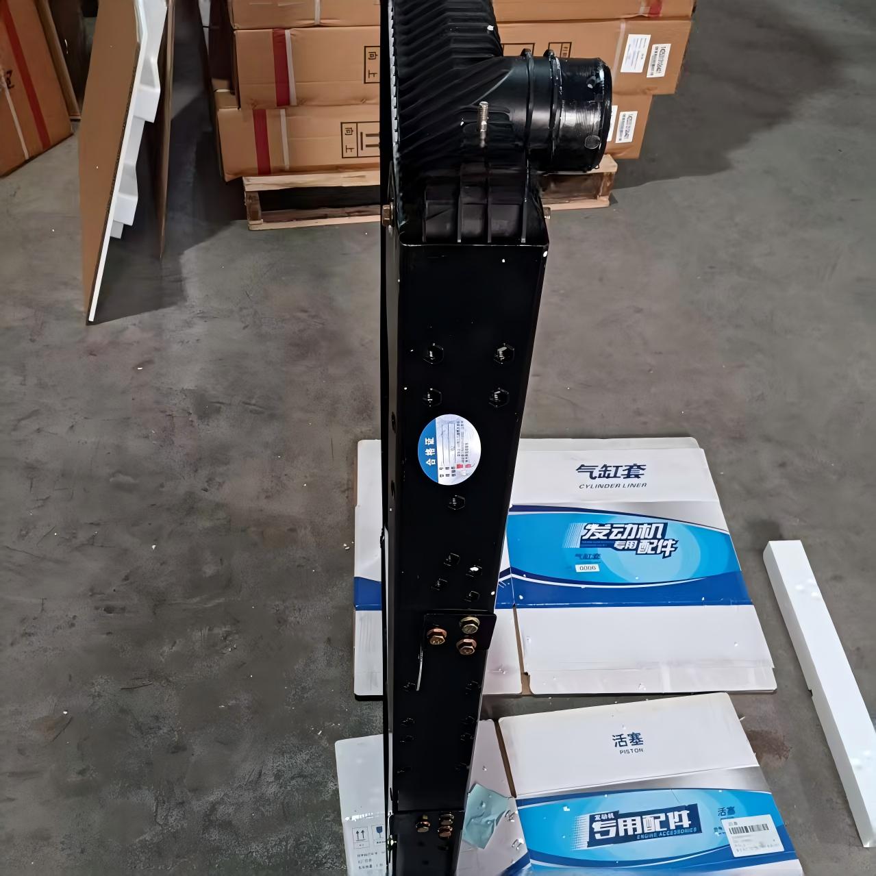 Radiador DZ95259532202 para sistema de refrigeración de camión pesado (Radiador de motor de aluminio)