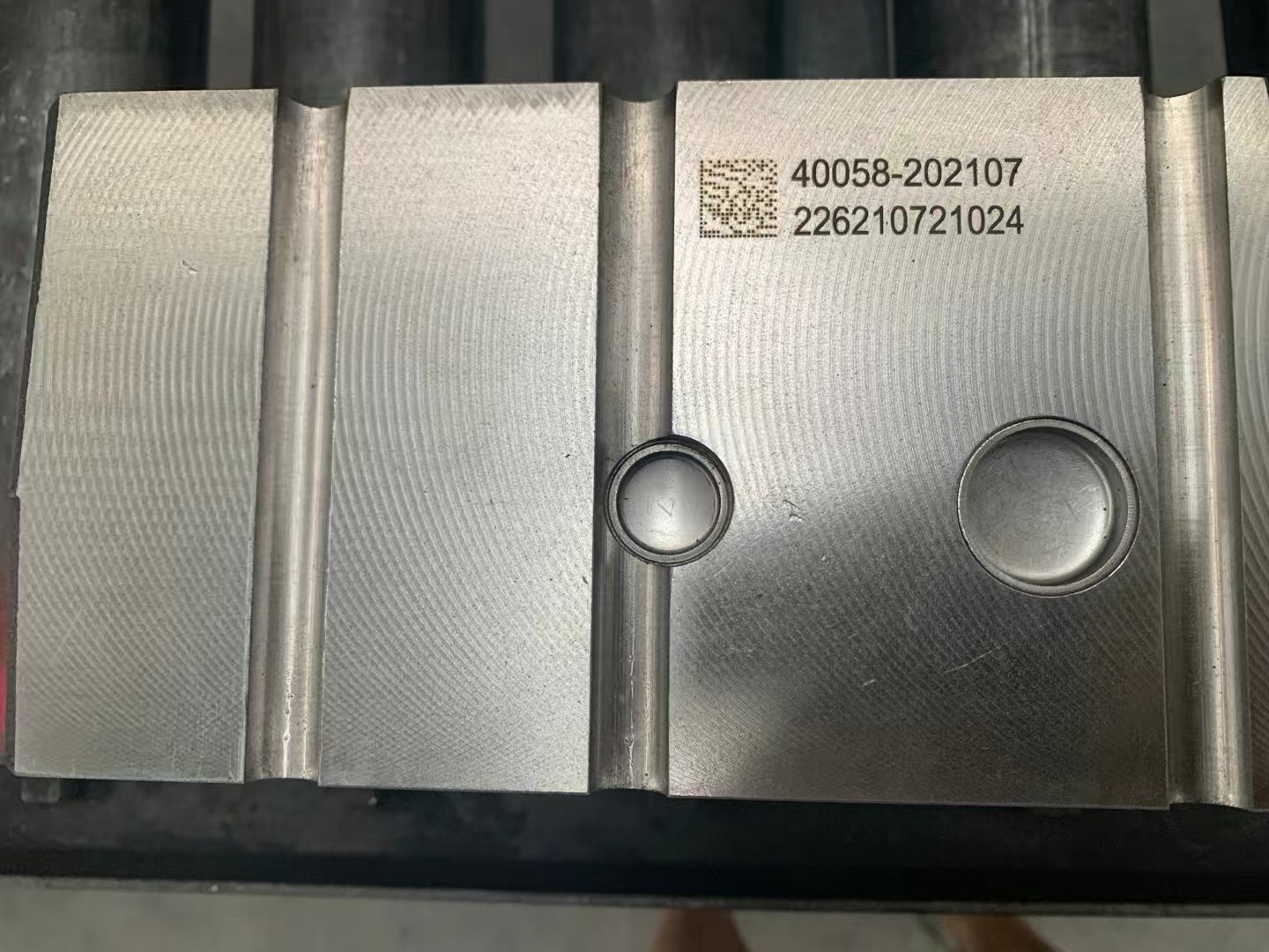 Culata 40058-202107, culata de motor para piezas del sistema de motor diésel de camiones pesados