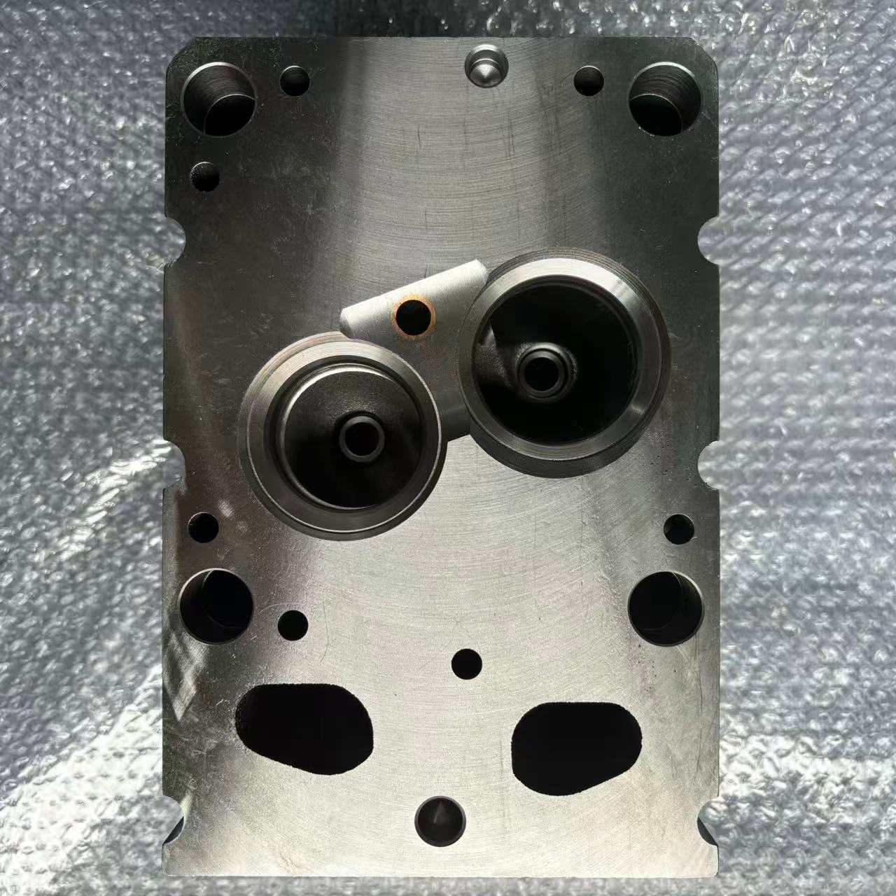 Culata de cilindro VG1540040058 Euro II para piezas de motor diésel HOWO STR