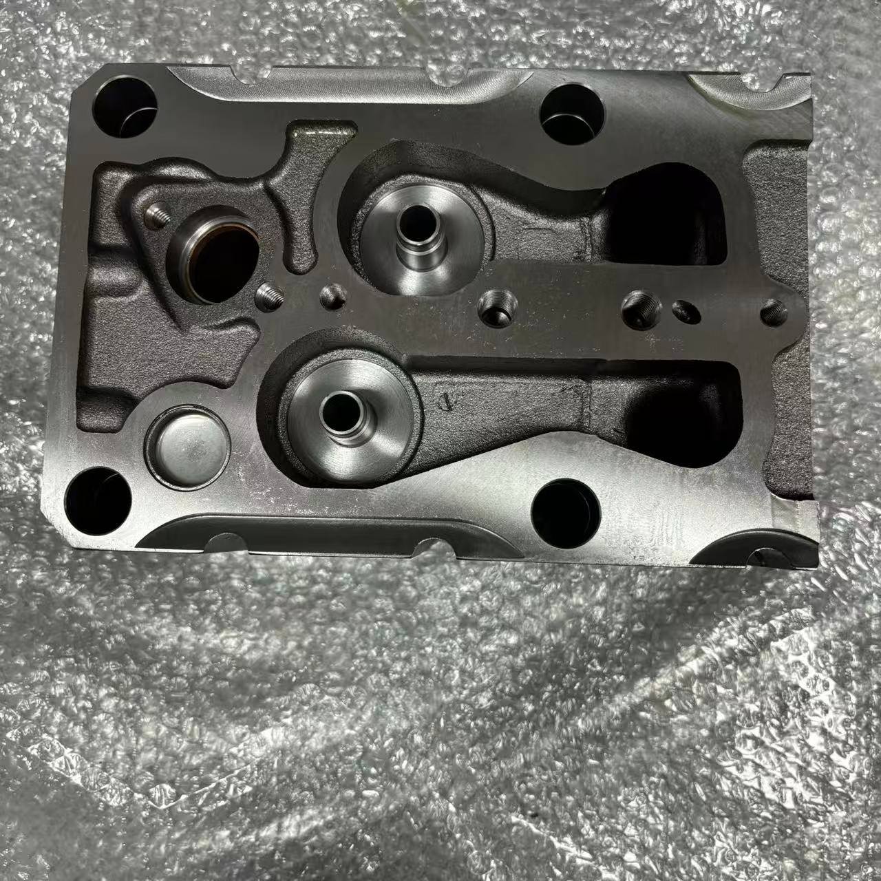 Culata AZ1096040028 Common Rail de dos válvulas para piezas de motor diésel HOWO