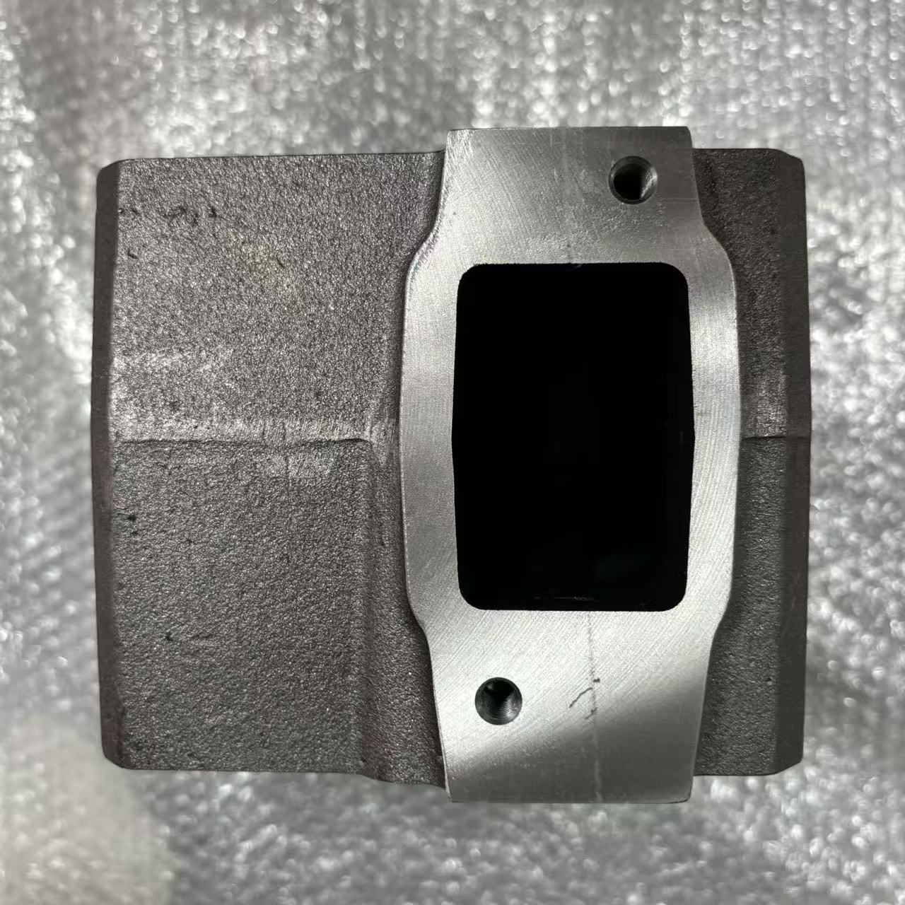 Culata A21246040010D para motor diésel D12 de Sinotruk, piezas de motor para camiones pesados