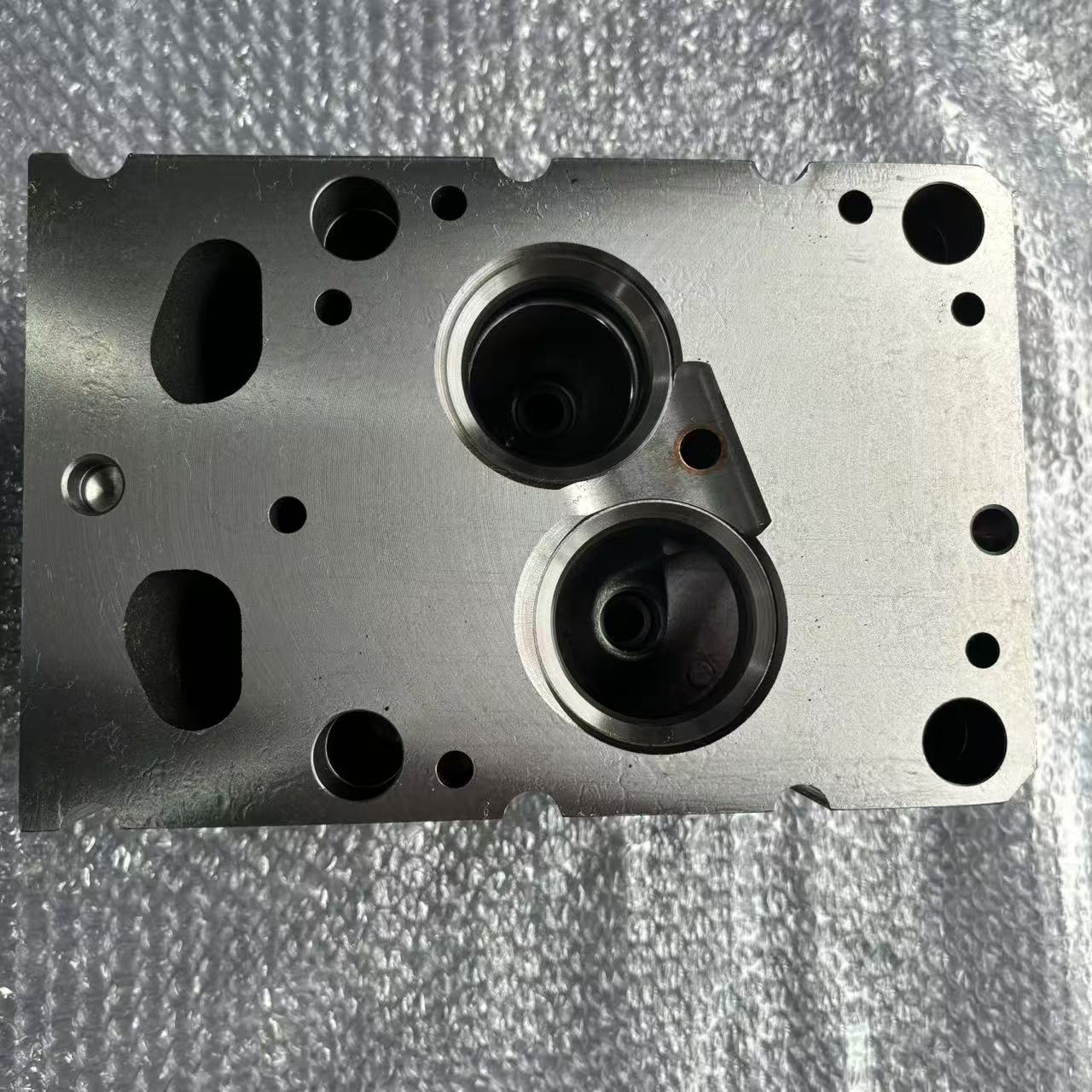 Culata de motor Cylinder Head 61560040040A Euro II de dos válvulas para piezas de motor diésel WD615 HOWO STR