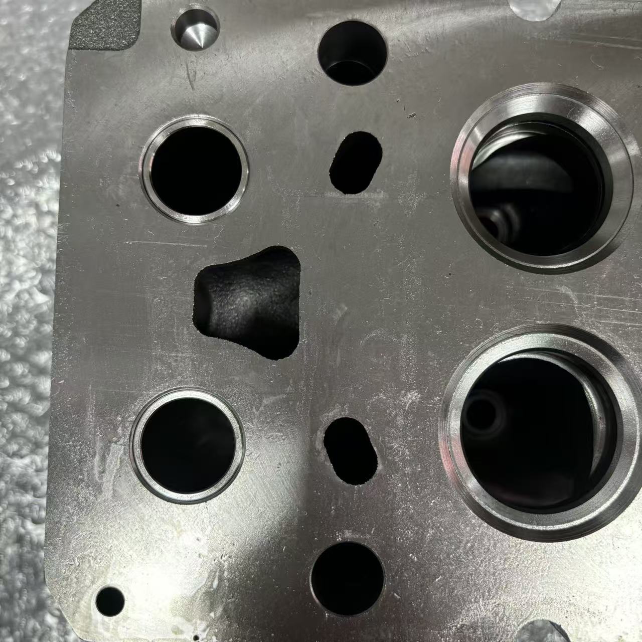 Culata de cilindro 1007877683 P12, tipo de exportación, para motor diésel de camión pesado