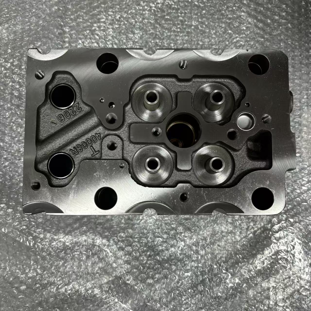 Culata de cilindro 1002315422 P10 de cuatro válvulas para bomba mecánica, piezas de motor diésel para camiones pesados