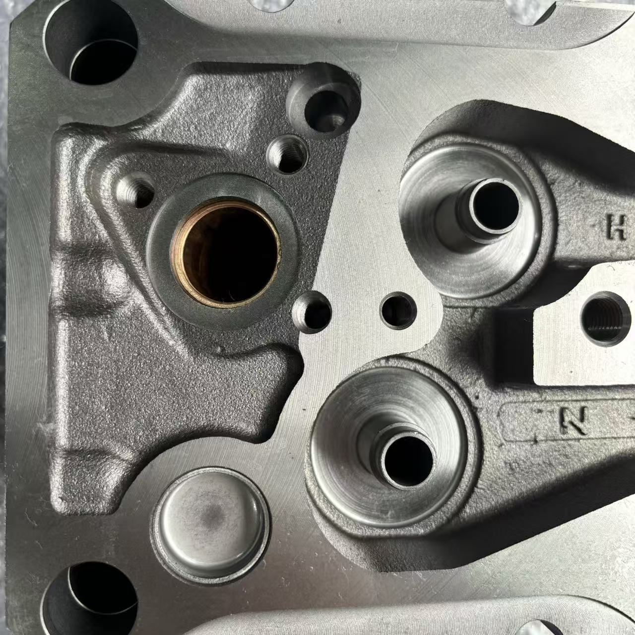 Головка блока цилиндров AZ1096040028 для двухклапанного двигателя Common Rail, детали дизельного двигателя HOWO