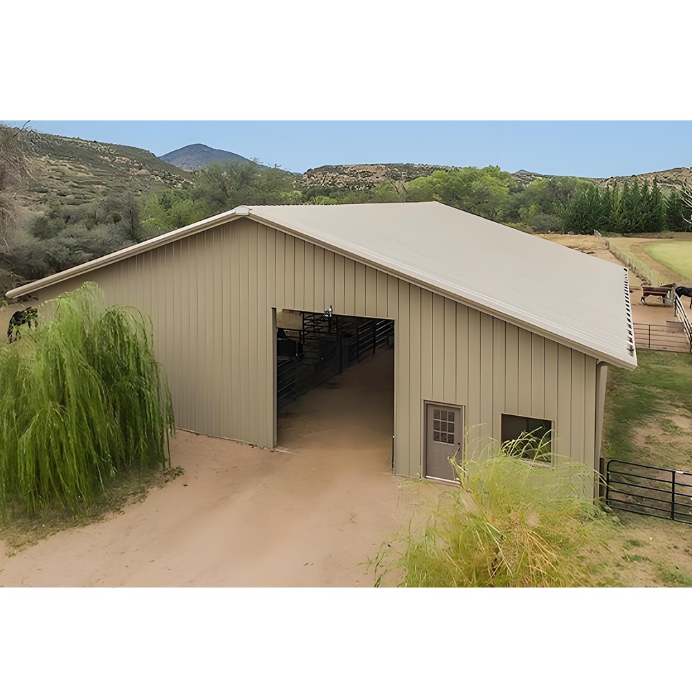 Casa de fazenda com estrutura de aço & galpão para criação de animais