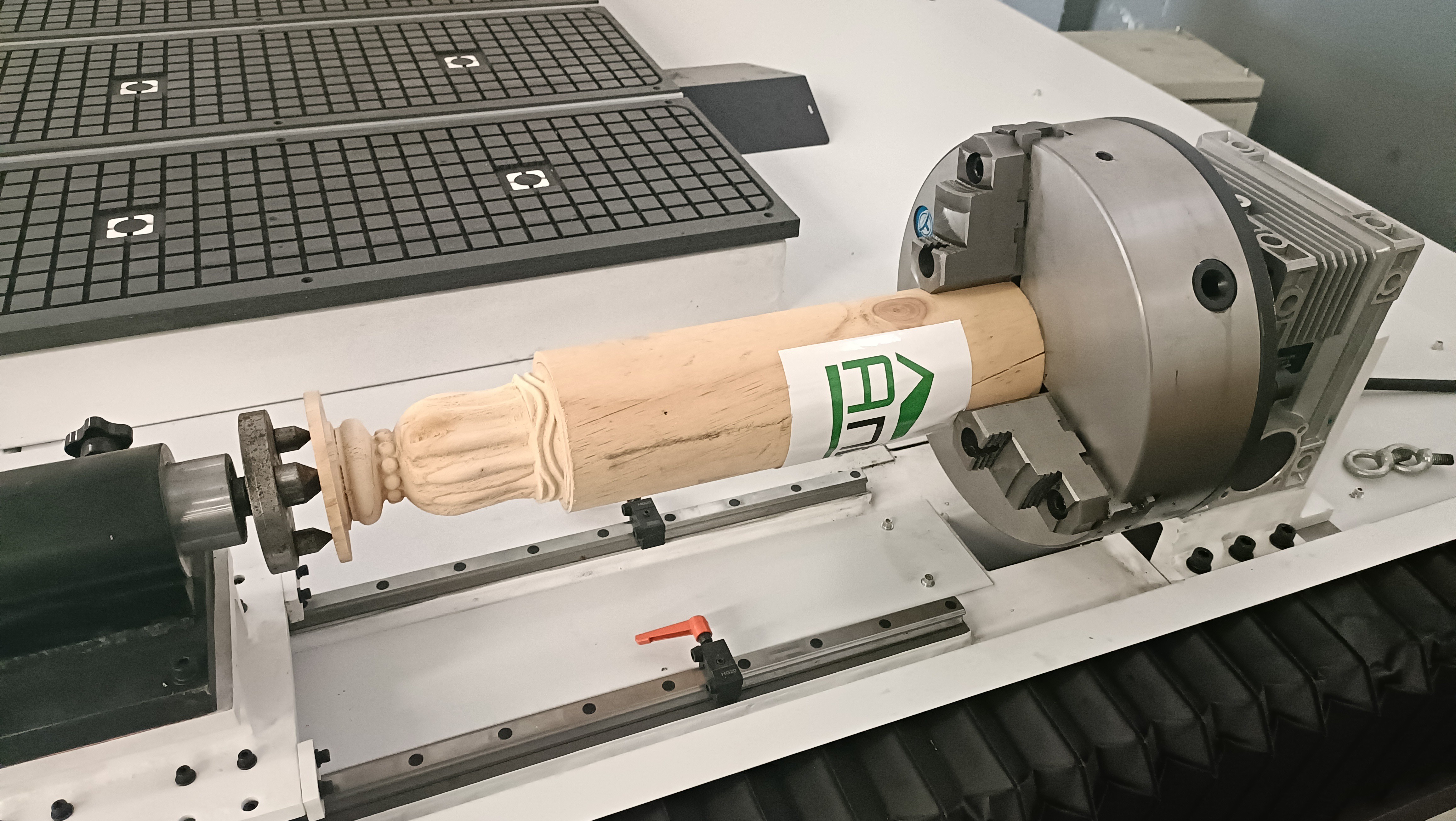 Router CNC AN con eje rotativo