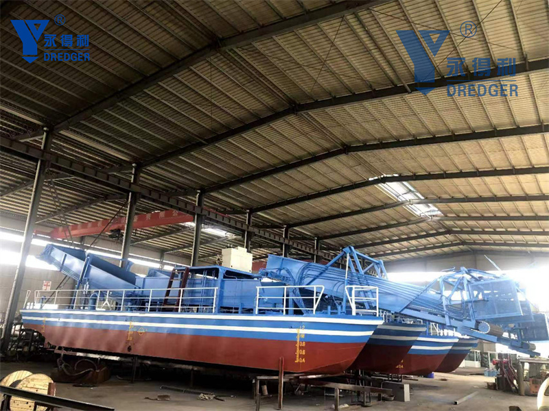 Cleaning Boat