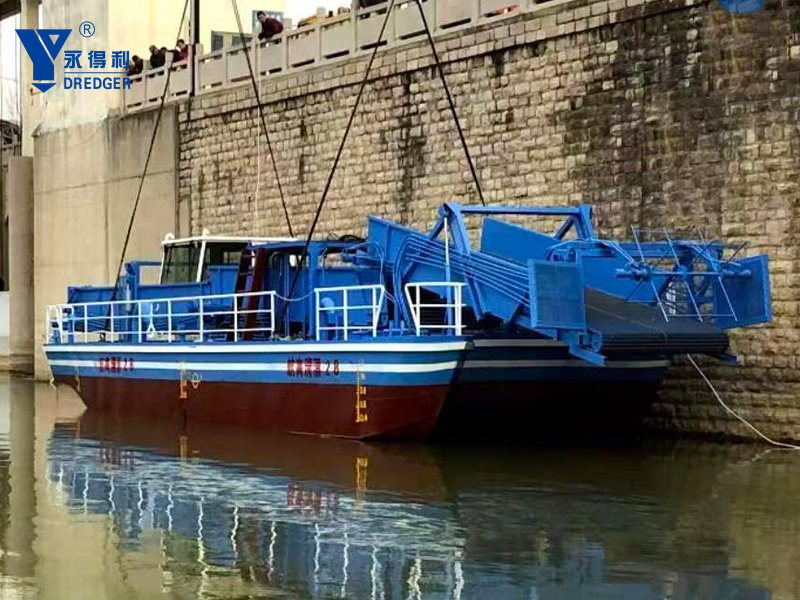 Cleaning Boat