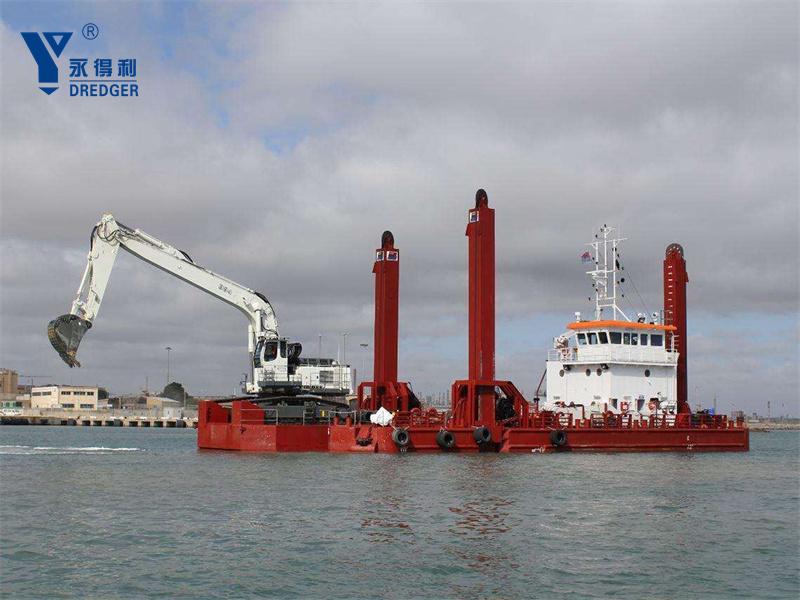 Backhoe Dredger