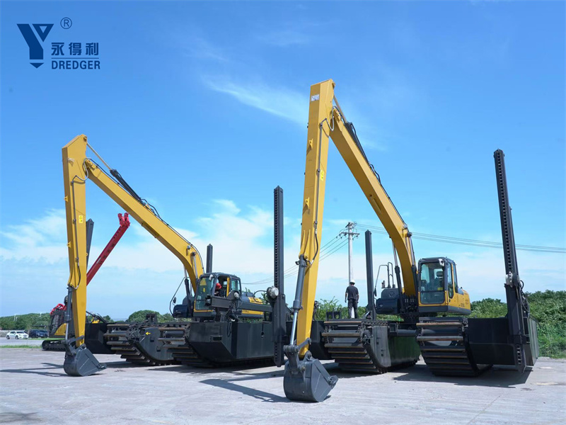 Amphibious Excavator
