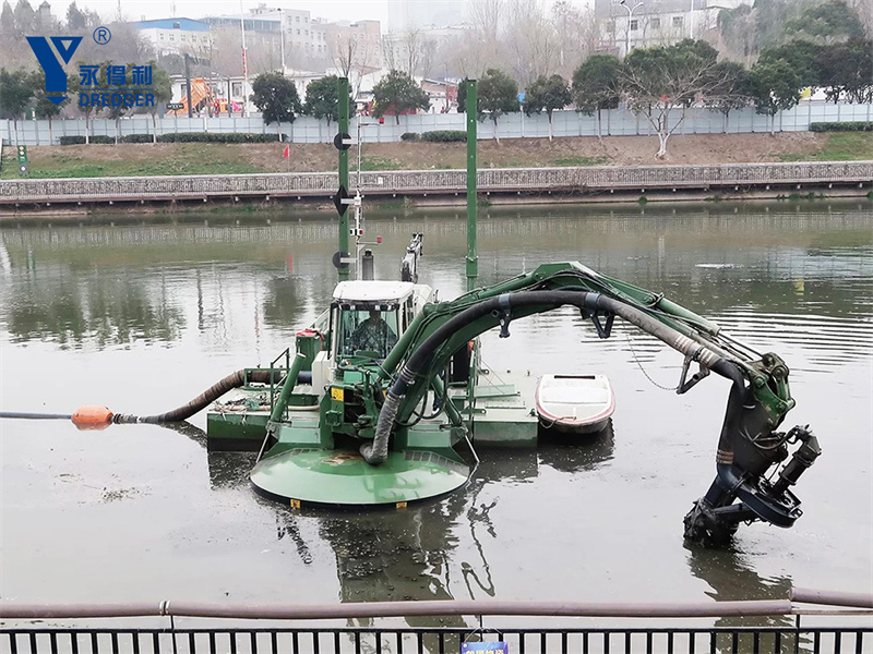 Amphibious Dredger