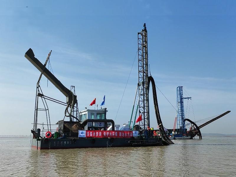 Sand Dredger