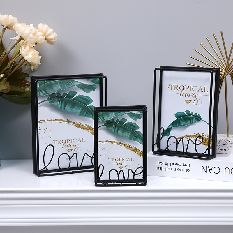 Metal photo frame