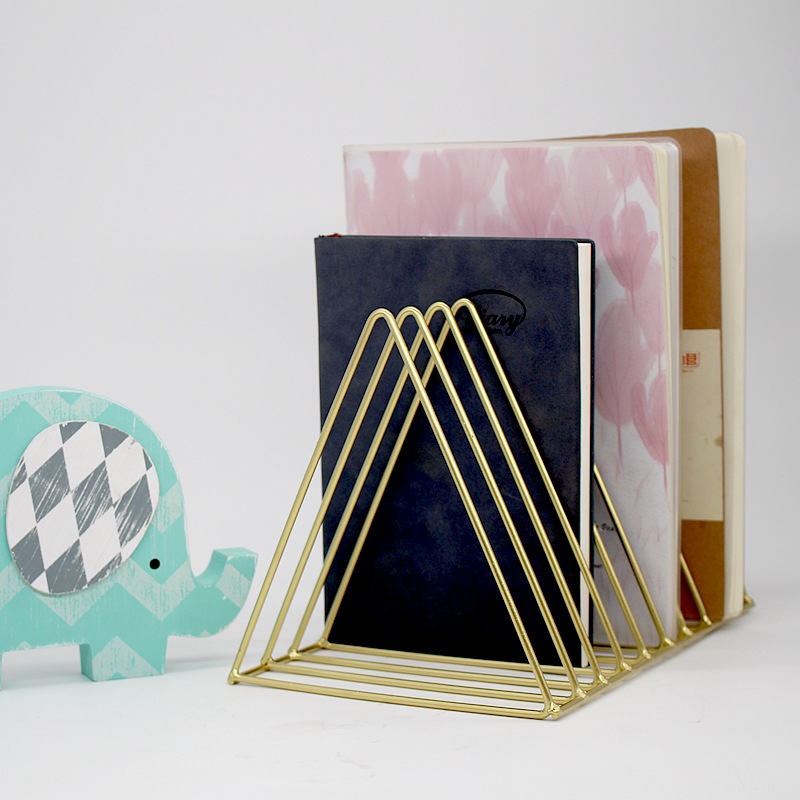 Triangular iron bookshelf