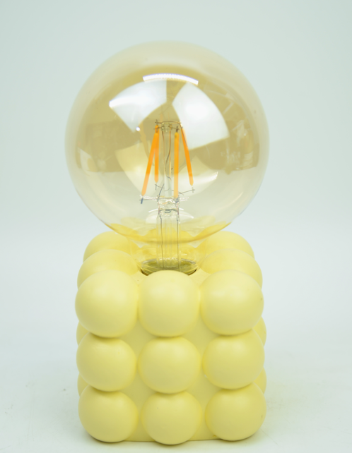 Ceramic base LED lamp