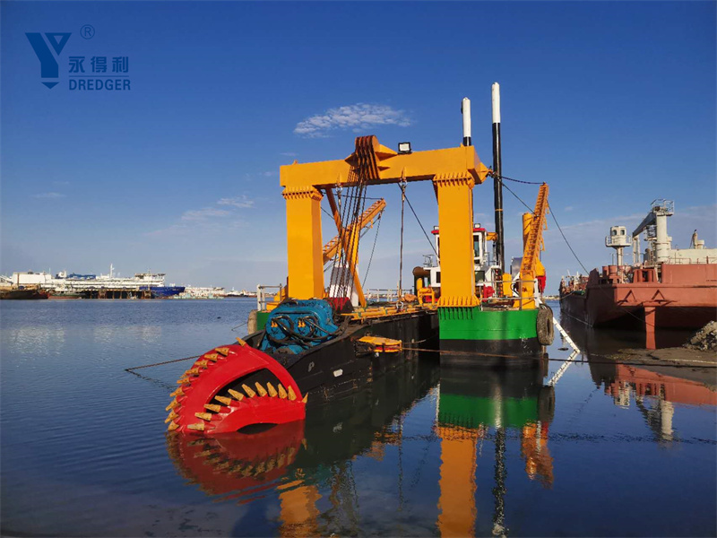 Draga de succión por cortador YLCSD700