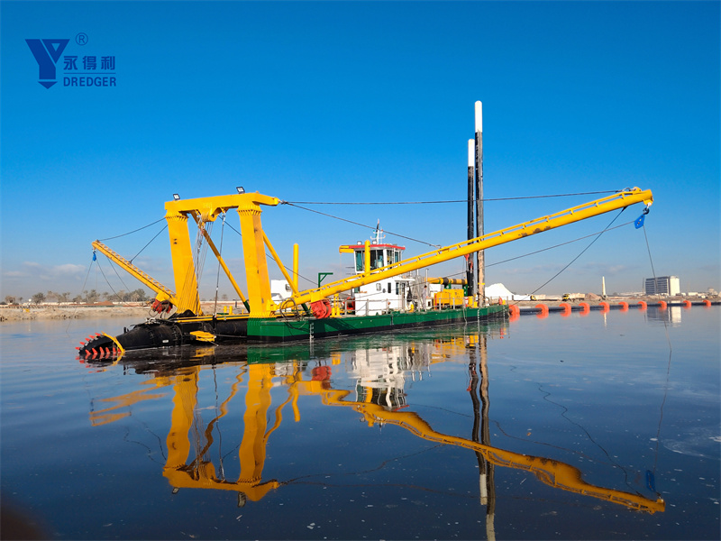 Draga de succión con cortador YLCSD550