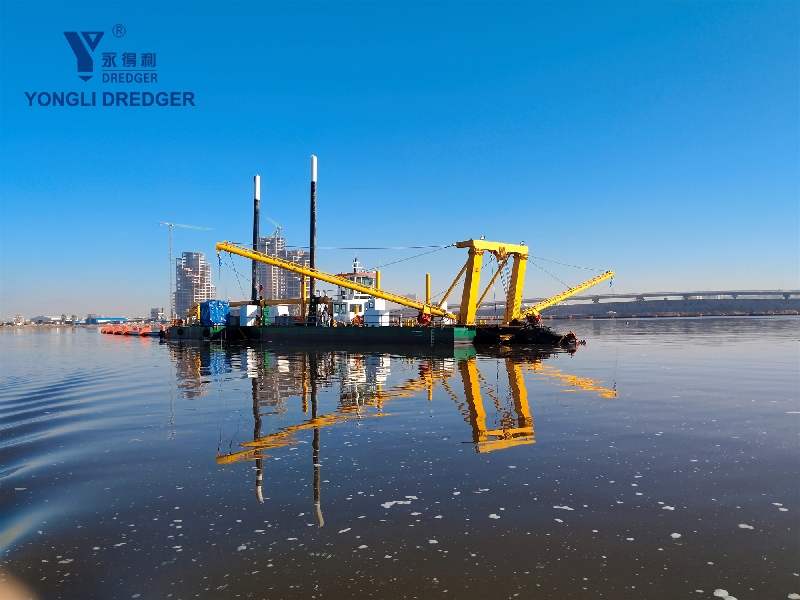 Draga de succión con cortador YLCSD550