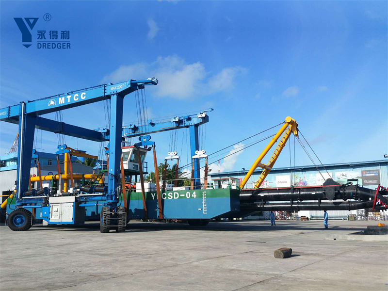 Draga de succión con cortador YLCSD450