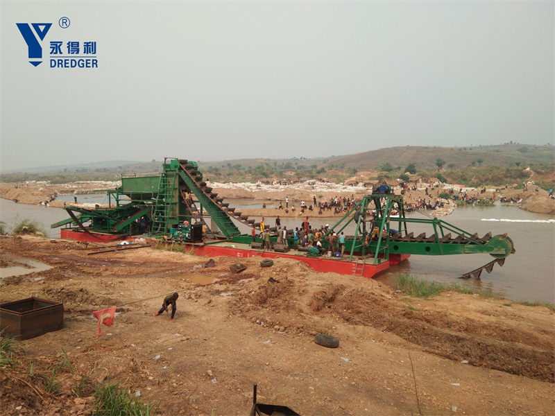 Draga de cadena de cucharas con diamantes