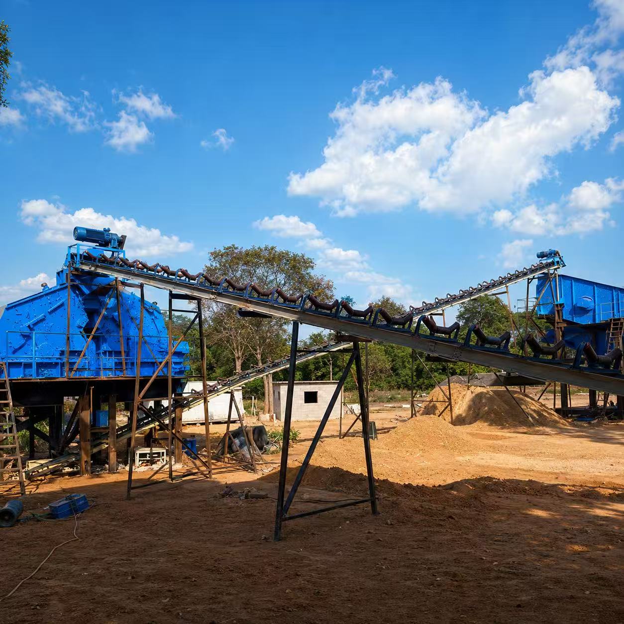 FEIFAN Máquina de impacto para minério de mineração e areia com rigoroso controle de qualidade alta velocidade de rotação e tamanho de descarga uniforme 
