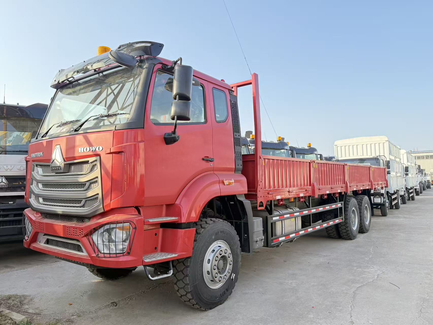 Caminhão de plataforma HOWO NX 6×4