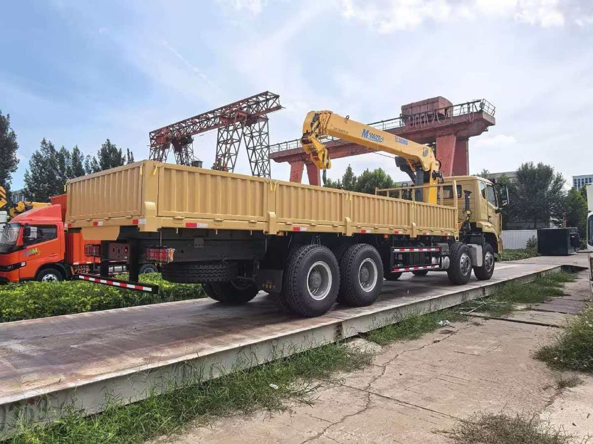 NX 8×4Crane truck NX 8×4Crane truck