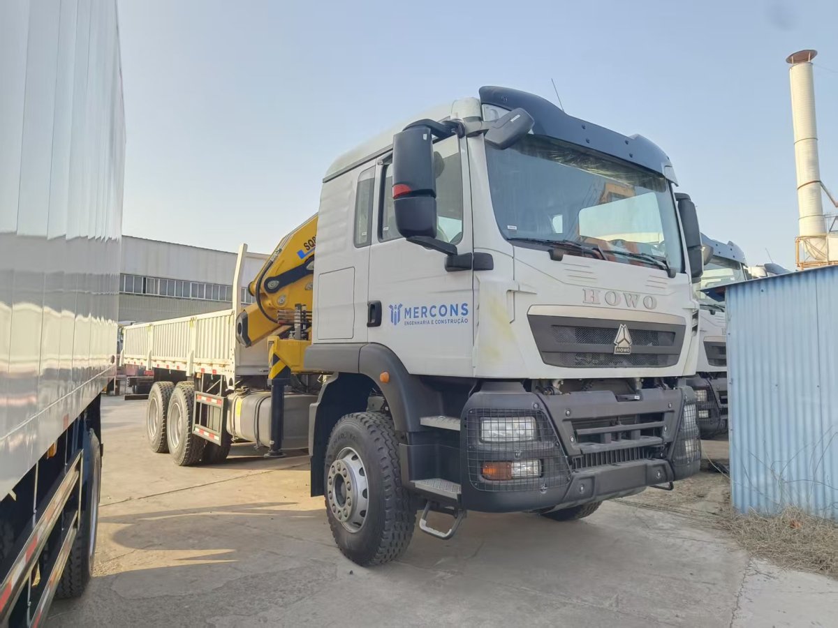 HOWO TX 6×4 Truck mountained crane HOWO TX 6×4 Truck mountained crane