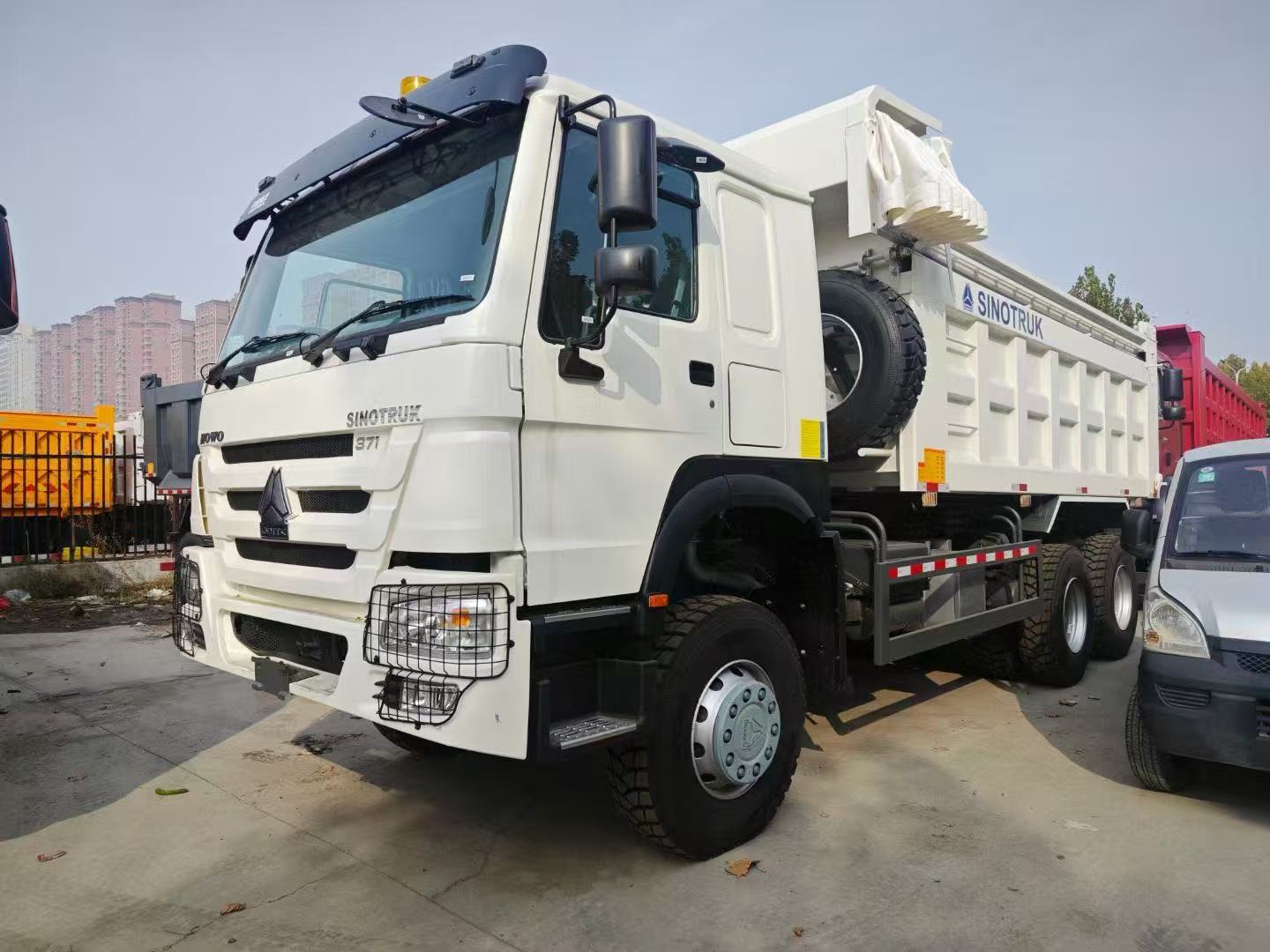 Camión volquete HOWO 6×4