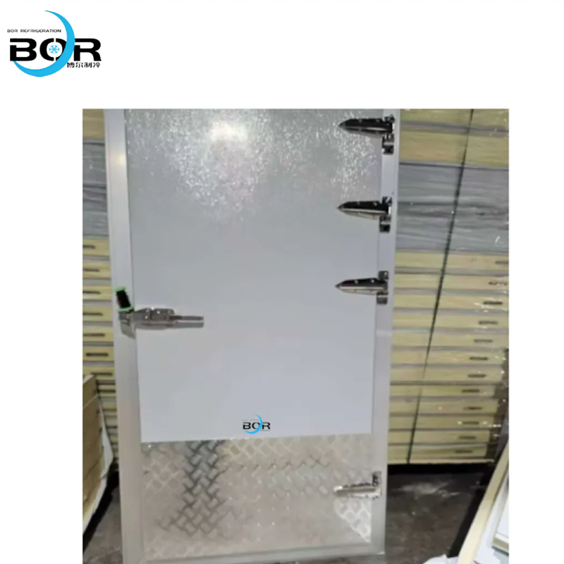 Puerta abatible semiencastrada 
