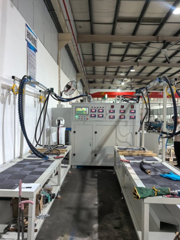 Servo dual-station test bench