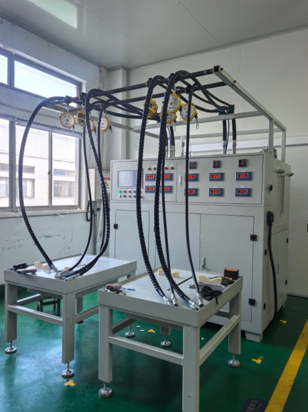 Servo dual-station test bench