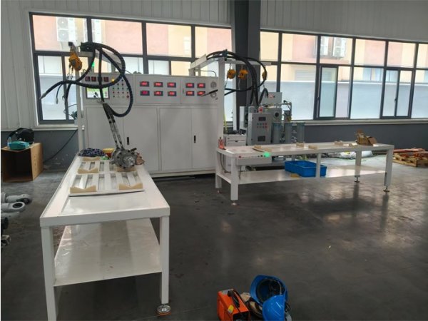 Servo dual-station test bench