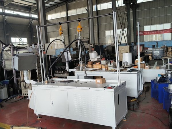 Single-station test bench