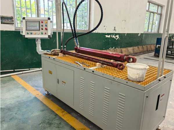 Single-station test bench