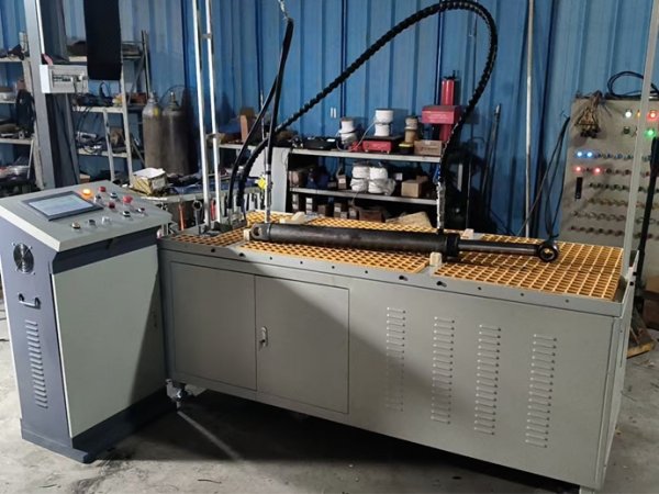 Single-station test bench