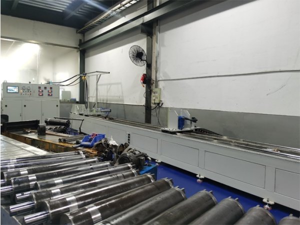 Single-acting cylinder test bench